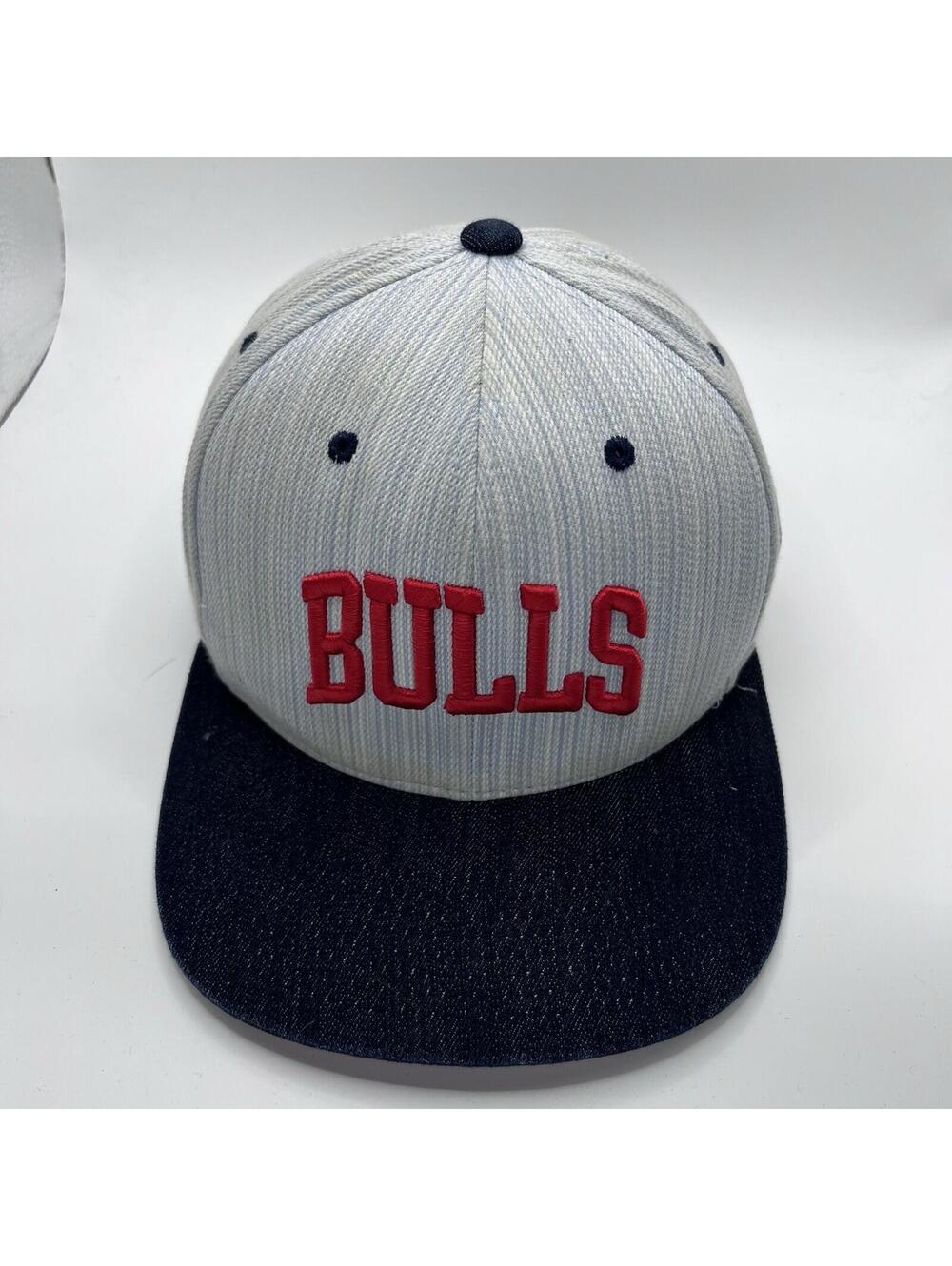 Chicago Bulls basketball Mitchell & Ness Adjustable Snapback Nba Men’s Hat Cap